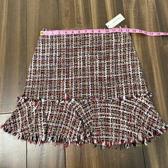 NWT Sz S Fitted Tweed Trumpet Flare Ruffle Skirt Red Pink White Gold Y2K Style - Picture 2 of 10